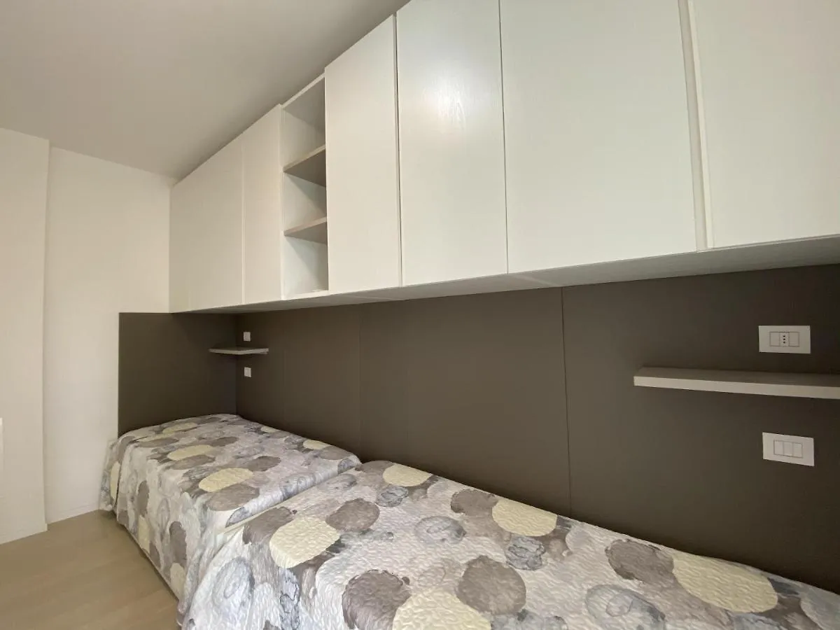 Daire Immobiliare Jvl - White Residence Lido di Jesolo İtalya